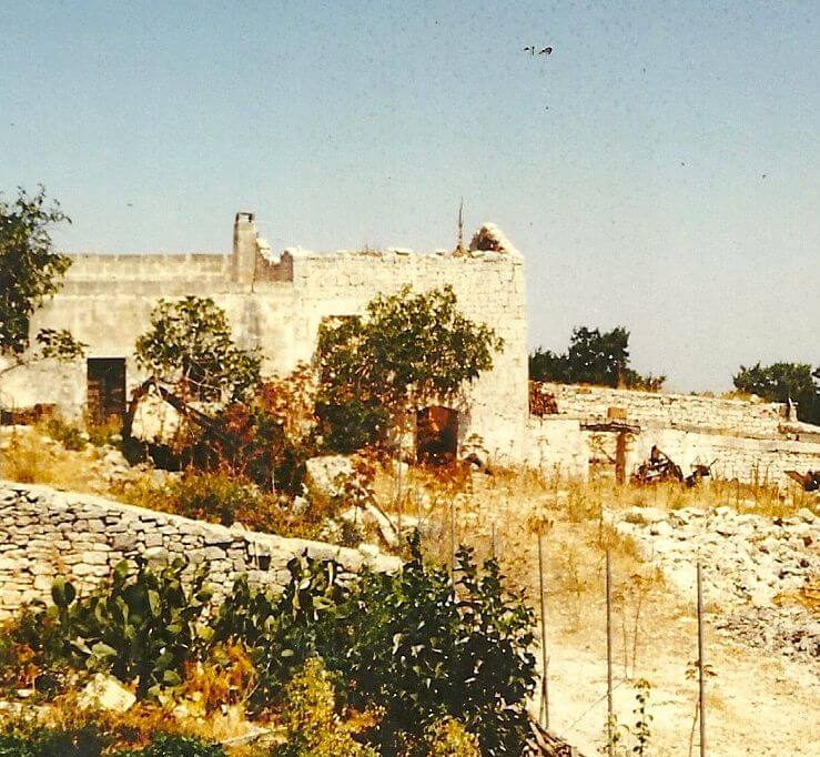 Una fotografia storica dell’antica masseria della famiglia Caponio